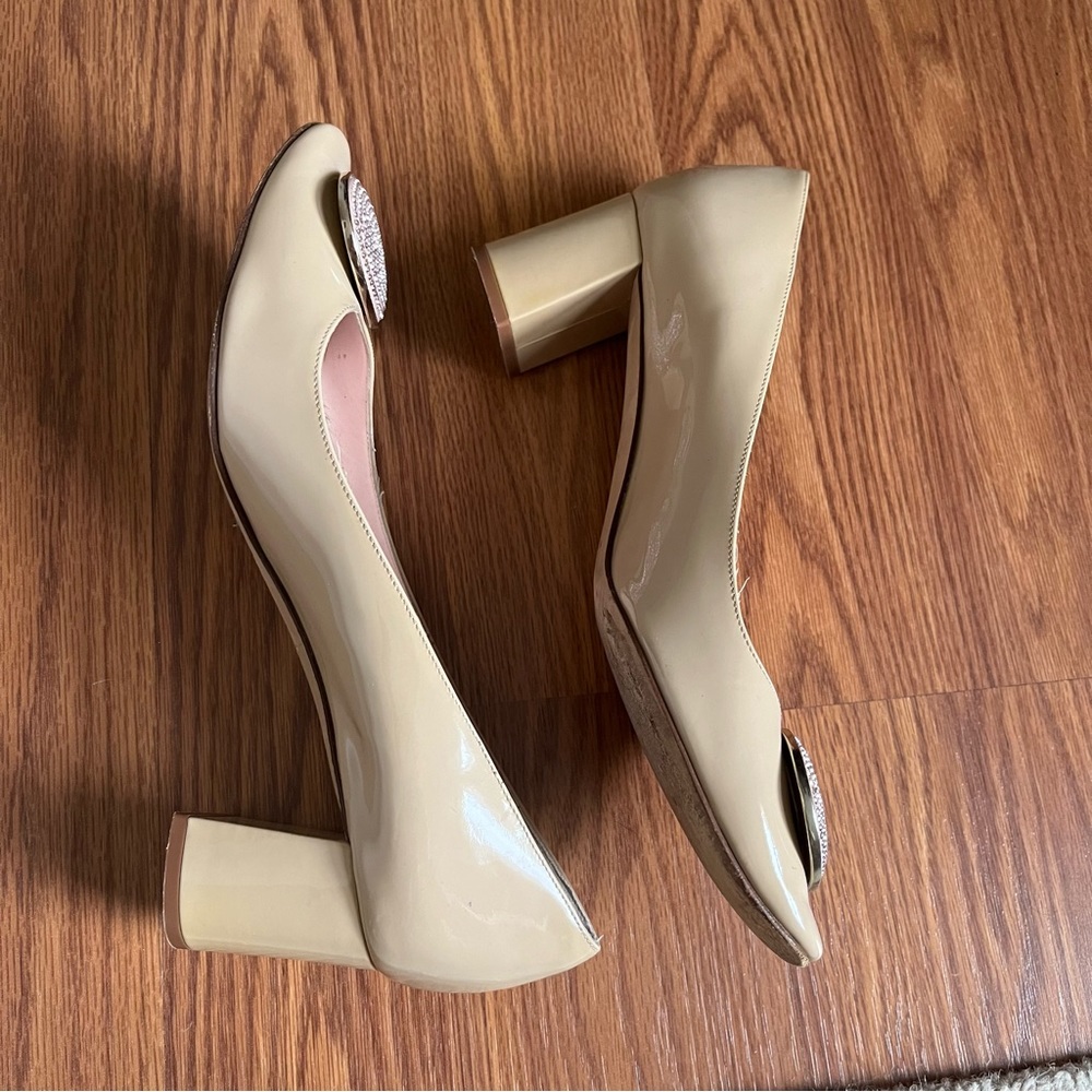 Kate Spade Nude Patent Dana Glitter Broach Pump - Picture 7 of 11